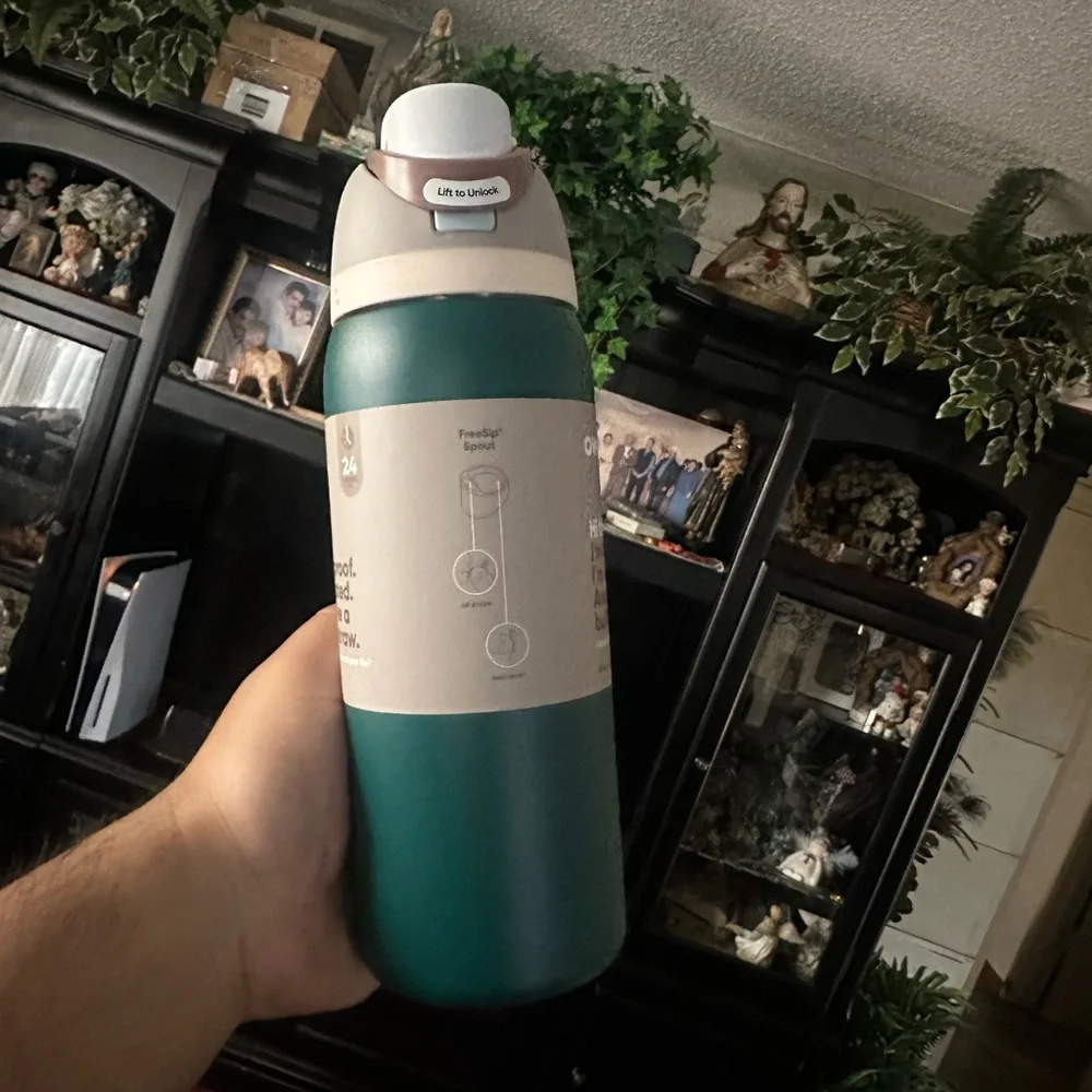 Owala Freesip  32oz Water Bottle Whole Foods Exclusive Serene Evergreen - Picture 3 of 7